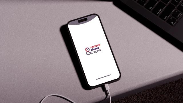 Aplicativo Compre & Alugue Agora em um smartphone